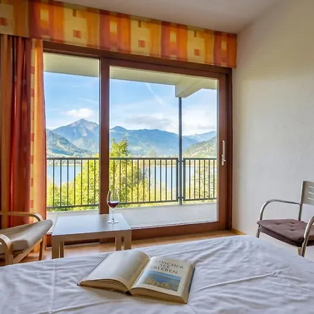 Lb4 Seeblick Haus Mit Direktem Seezugang Am Ossiachersee Landskron